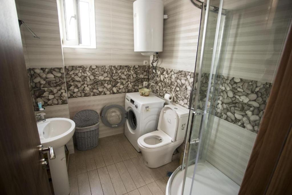 Apartment On Sherif Khimshiashvili Street 15B Батуми Екстериор снимка