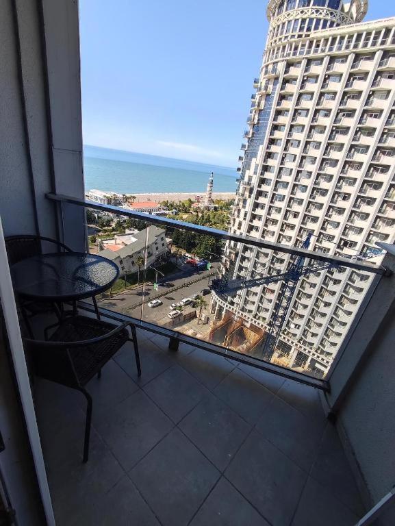 Apartment On Sherif Khimshiashvili Street 15B Батуми Екстериор снимка