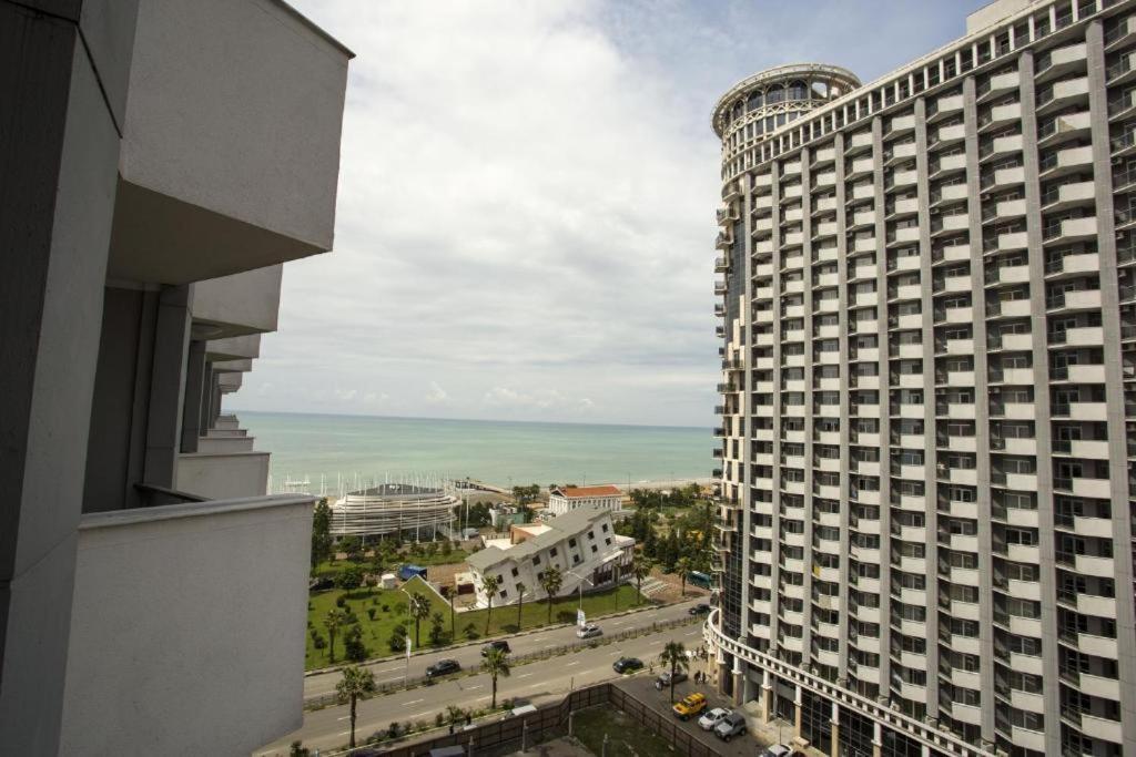 Apartment On Sherif Khimshiashvili Street 15B Батуми Екстериор снимка