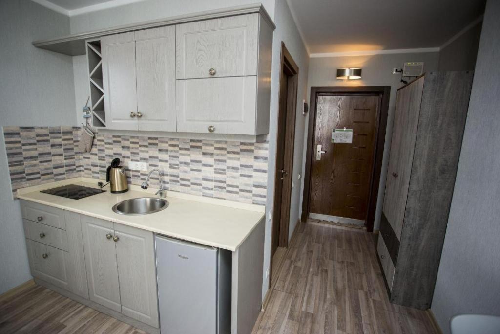 Apartment On Sherif Khimshiashvili Street 15B Батуми Екстериор снимка