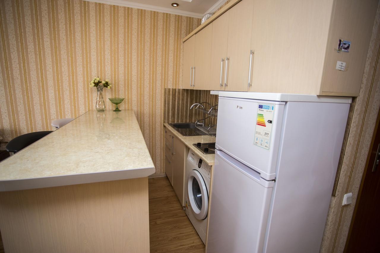 Apartment On Sherif Khimshiashvili Street 15B Батуми Екстериор снимка