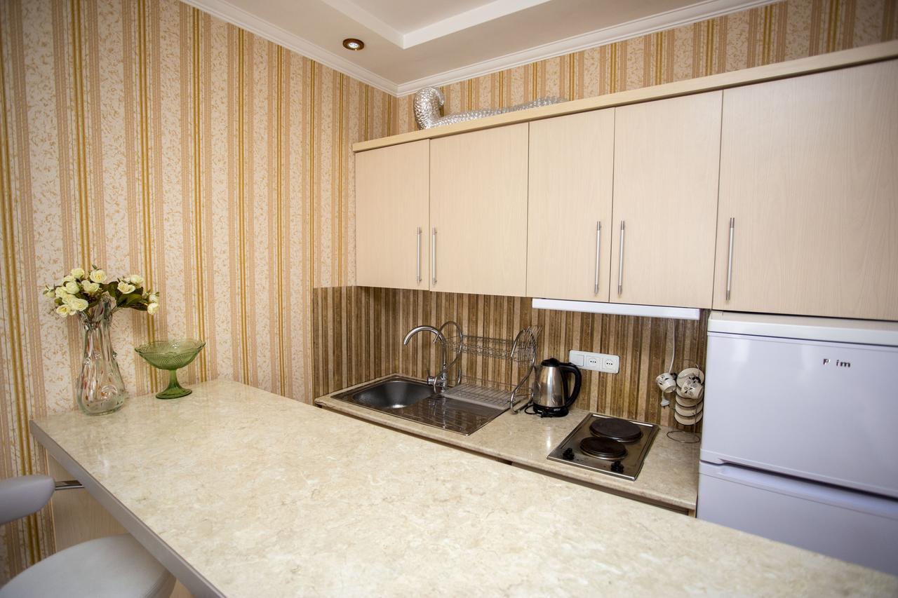 Apartment On Sherif Khimshiashvili Street 15B Батуми Екстериор снимка