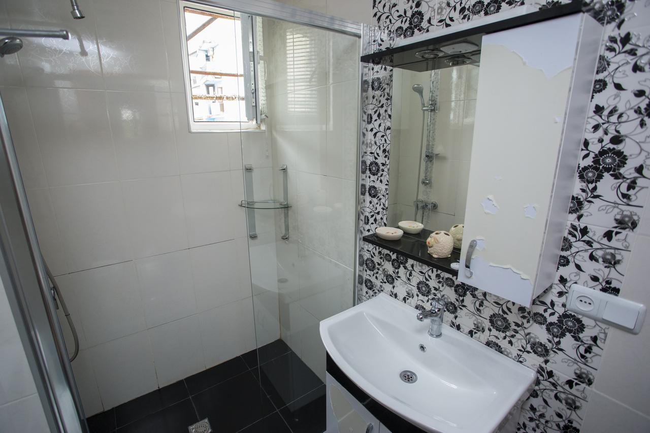 Apartment On Sherif Khimshiashvili Street 15B Батуми Екстериор снимка